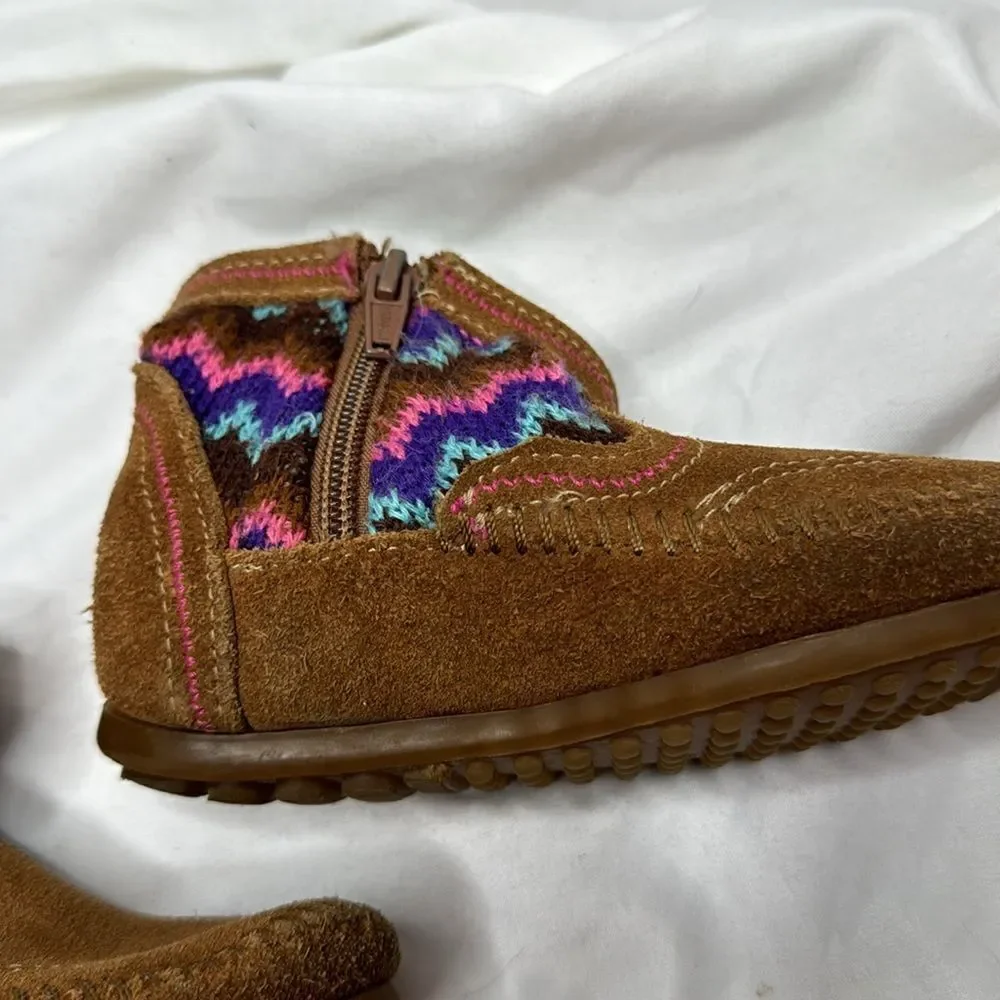 Minnetonka‎ Moccasin Leather Ankle Booties. Girl’s Size 9.